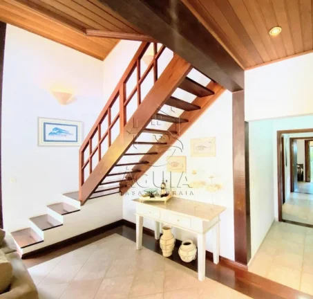 Imagem Casa de condomínio a 150 metros da praia do Lázaro em Ubatuba!