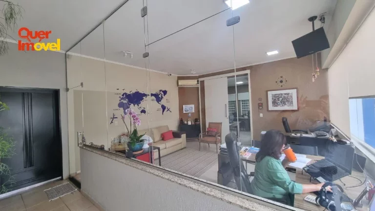 Imagem Impecável casa comercial à venda em Ribeirão Preto-SP, no bairro Ribeirânia: 4 quartos, 2 suítes, 2 salas, 5 banheiros, 4 vagas, 450 m².