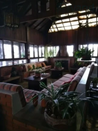 Imagem Chácara de luxo à venda em Jundiaí-SP, Jardim Liberdade: 3 quartos, 1 suíte, 2 salas, 3 banheiros, 5 vagas, 461m² de área.