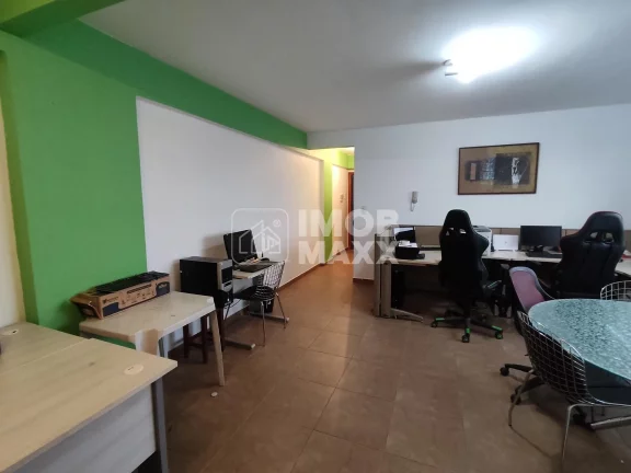 Imagem Sala comercial à venda em Taguatinga Norte, 33m², 1 banheiro, excelente localização. Oportunidade!