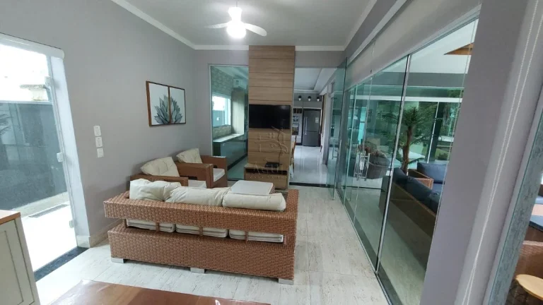 Imagem Casa de alto padrão em condominio Fechado com segurança 24 horas