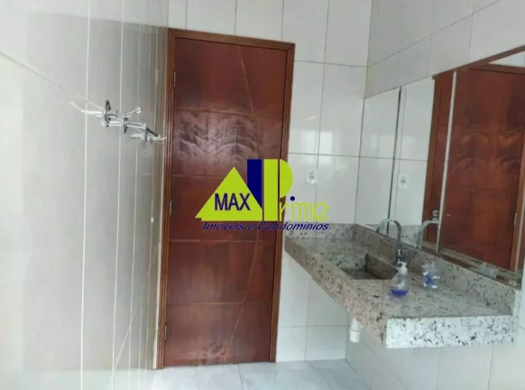 Imagem SOBRADO FRONTAL 148M²/02 QUARTOS/EDÍCULA/QUINTAL/06 VAGAS