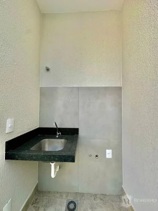 Imagem Casa t?(C)rrea em condomínio Terras de São Francisco, 3 dormitórios e piscina