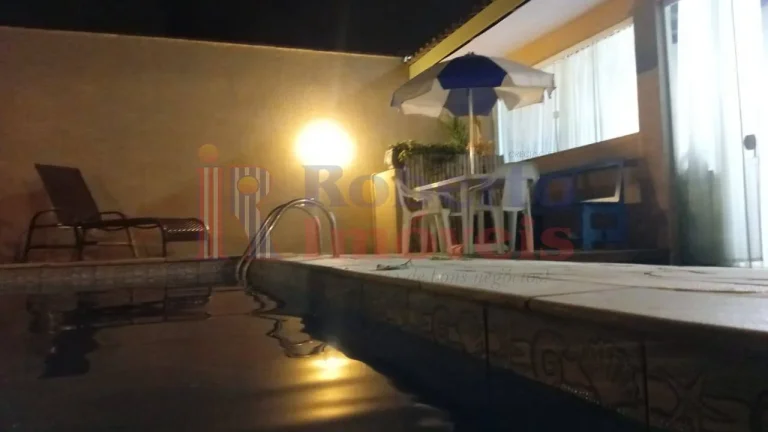 Imagem Casa de Locação Temporada com Piscina e Quiosque com Área Gourmet