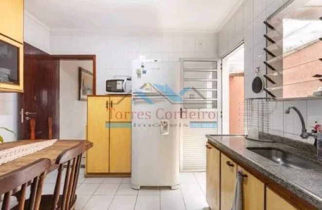 Imagem Sobrado com 2 dormitórios + 3 ban. + 2 vagas - Jd Monte Kemel
