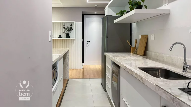 Imagem Venha morar em meio a natureza! Apartamento com 3 quartos (1 suíte), sacada com churrasqueira à venda por R$ 987.000 - Bacacheri - Curitiba/PR