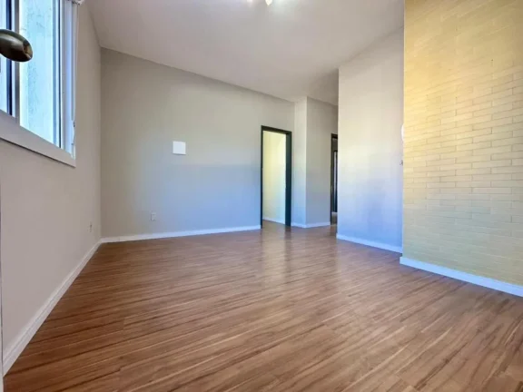 Imagem Apartamento 2Dórmitórios dependência - Bairro Centro