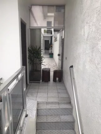 Imagem Sobrado com 130 metros quadrados com 3 dormitórios sendo 1 suíte com sacada e vista panorâmica, 1...