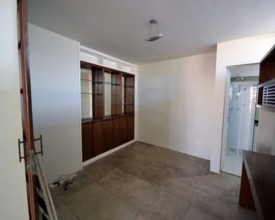 Imagem Cobertura duplex, toda diferenciada. Piso Inferior: 02 dormitórios sendo 01 suíte com closet, banh...