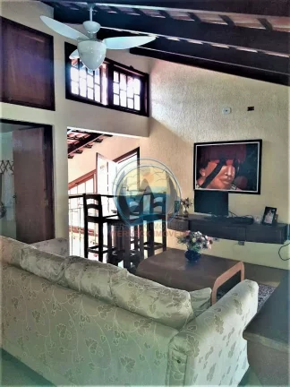 Imagem Casa à venda em Ubatuba-SP, bairro Pereque Mirim, 4 quartos, 2 suítes, 2 salas, 5 banheiros, 6 vagas de garagem, 250,00 m².