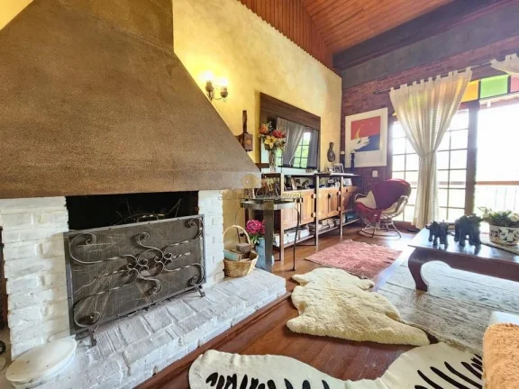 Imagem Casa para Venda em Teresópolis / RJ no bairro Golfe