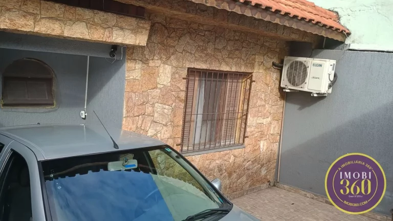 Imagem Casa com 02 dormitórios sendo 01 suíte com 02 vaga de garagem na Vila Matilde.