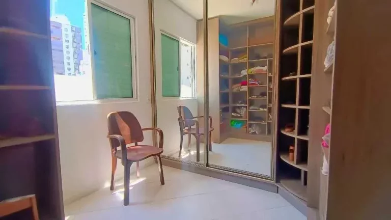 Imagem Apartamento diferenciado com 2 suítes e 2 vagas de garagem em Balneário Camboriú