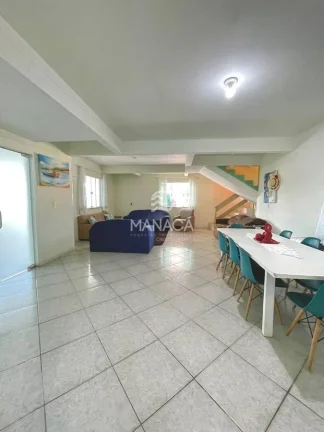 Imagem Sobrado 01 suite e 04 dormitorios prox praia Tabuleiro em Barra Velha - SC