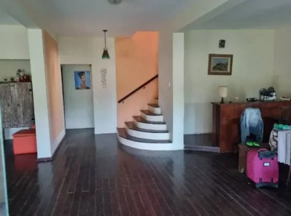 Imagem Casa de condomínio à venda, com 9 quartos, 950m2
