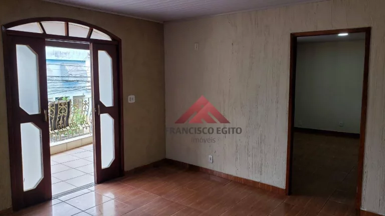 Imagem Sobrado com 3 dormitórios à venda, 250 m² por R$ 850.000,00 - Centro - São Gonçalo/RJ