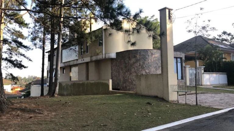 Imagem Casa em Aldeia da Serra - 688m²
