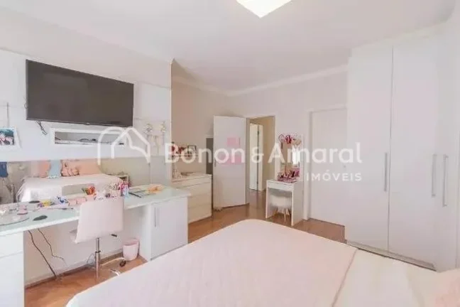 Imagem Linda casa à venda no Swiss Park em Campinas - SP.

Linda casa à venda com quatro quartos sendo to...