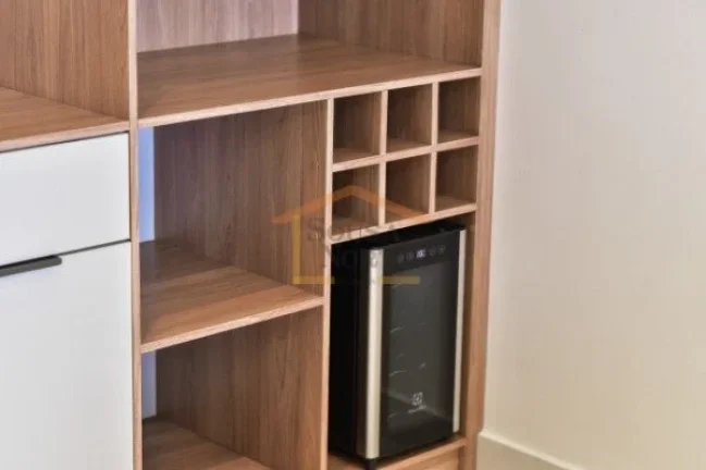 Imagem Apartamento mobiliado, no último andar, 2 dormitórios, sendo 1 suite, 1 deles adaptado para home o...