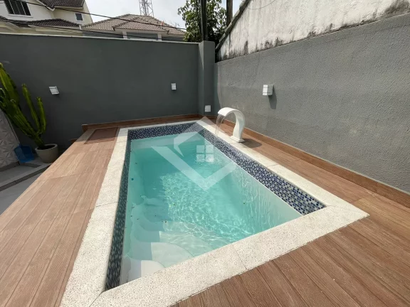 Imagem Casa Dúplex em Condomínio Fechado: Conforto e Segurança