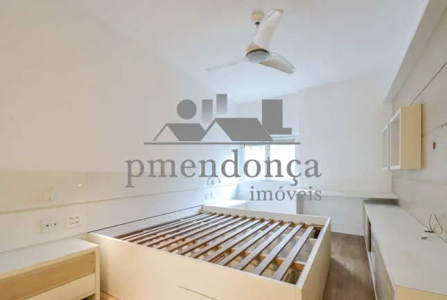 Imagem Apartamento reformado a venda em Pinheiros com 2 quartos( 1 suí­te )e 1 vaga, 123m²