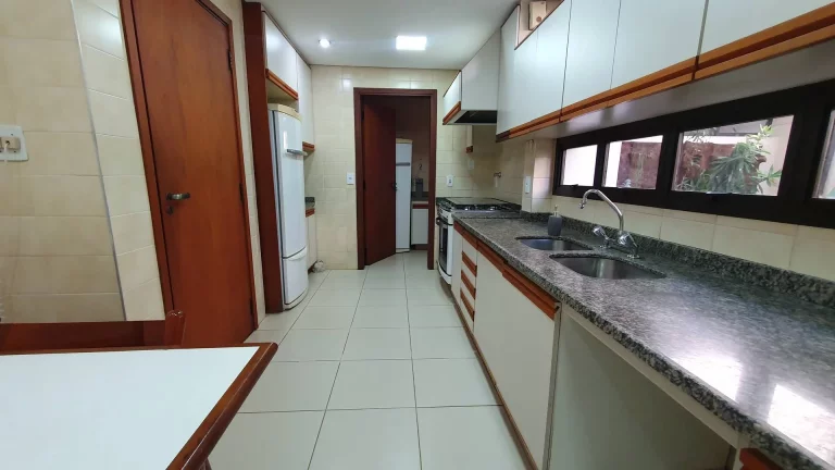 Imagem Casa em Condomínio com 3 Quartos (1 suíte) no Parque da Hípica em Campinas