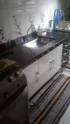 Imagem Apartamento térreo, o qual possui, 2 dormitórios, sala, cozinha, banheiro e lavandeira. Área de l...