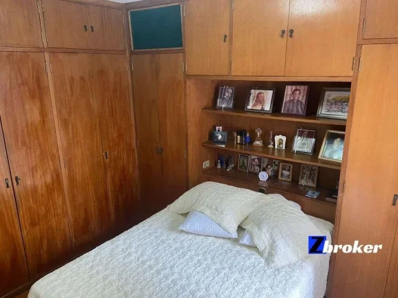 Imagem Casa Ampla com 2 vagas,quintal e Edícula-Residencial ou Comercial-Localização 10