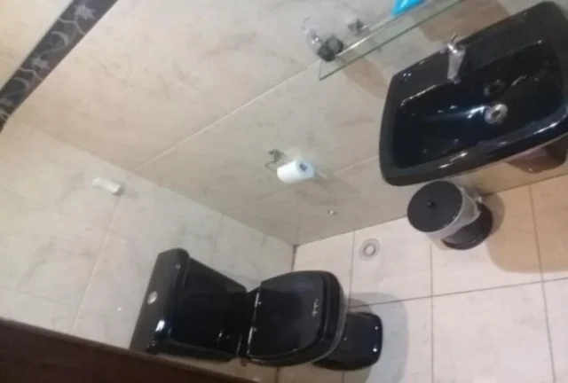 Imagem Sobrado para Venda por R$425.000,00 com 295m², 2 dormitórios, 1 suite e 2 vagas - Guainazes, São paulo / SP - Cód. BDI37664