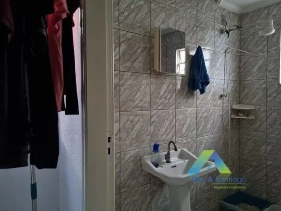 Imagem SANTO ANDRÉ Sobrado 240M², 2 dormitórios, churrasqueira, 5 vagas de garagem, ótima localização e valor !!
