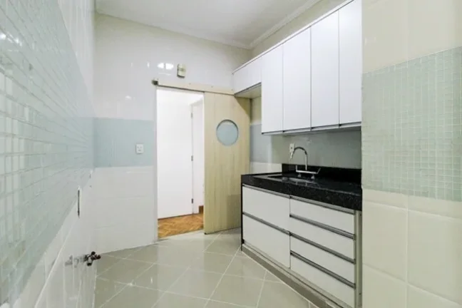 Imagem Apartamento 140M², 3Q, 1 Suíte, 2 Banheiros, 1 Vaga, Academia, Armários.