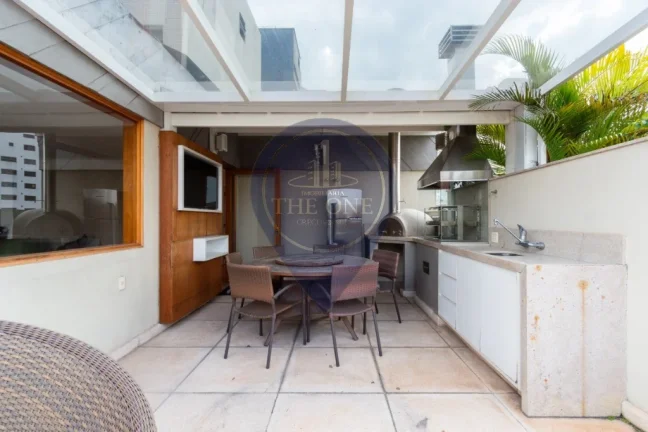 Imagem Cobertura de Luxo em Moema, São Paulo - 3 Quartos, 3 Suítes, 2 Salas, 6 Banheiros, 4 Vagas, 389m² de Área