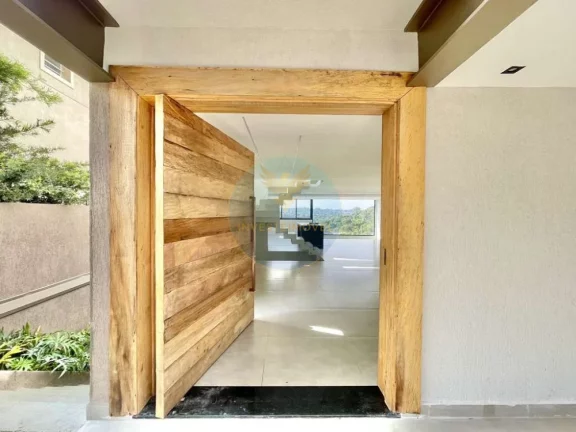 Imagem Casa em Condomínio a Venda no bairro Granja Viana - Cotia, SP
