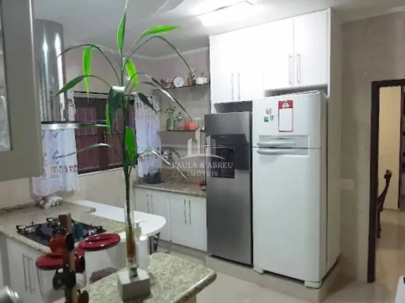 Imagem Sobrado de Alto Padrão, 3 Dormitórios com Sacadas, sendo 1 Suíte com Closet, Piscina Aquecida (5 X 9mts) na Vila Bocaina, Mauá-SP