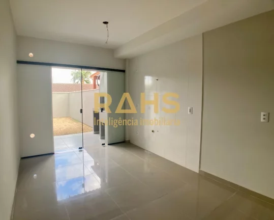 Imagem Excelente Sobrado Geminado com 2 Suítes no Bairro Vila Nova em Joinville/SC. O imóvel possui 76,18...