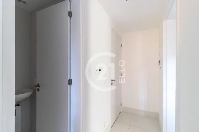 Imagem Moema, novo, 3 suítes, 153m²