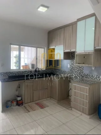 Imagem Seu novo lar no Jardim Limoeiro espera por você! Encante-se com esta linda casa em condomínio, ideal para quem busca conforto, segurança e praticidade!