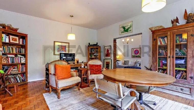 Imagem Casa estilo Farm House para Locação no Jardim Paulista - São Paulo-SP: 3 Quartos, 1 Suíte, 4 Salas, 4 Banheiros, 2 Vagas, 223m².