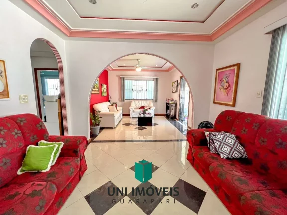 Imagem Casa linear com 4 suítes, lazer privativo a venda no Centro de Guarapari-ES.