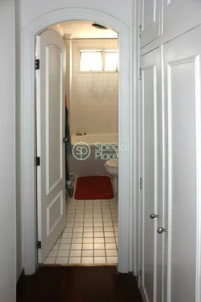 Imagem Aconchegante apartamento em Moema Pássaros, reformado, com 167 metros distribuídos em 4 dormitóri...