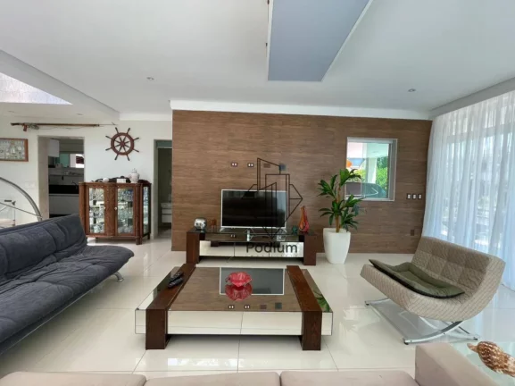 Imagem Casa Triplex em condomínio fechado no Portal do Sol - CA0058