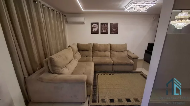 Imagem Triplex com piscina padrão, em região privilegiada, 900mtrs parque BACACHERI em Curitiba PR