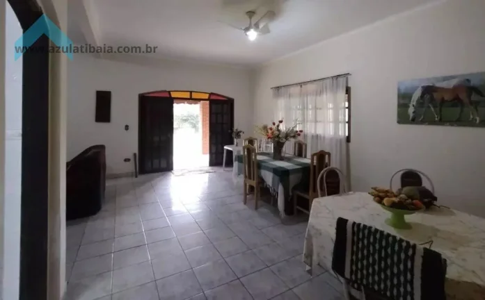 Imagem Chácara com casa e área gourmet à venda em Atibaia