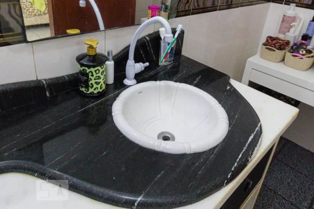 Imagem CASA TRIPLEX EM CONDOMÍNIO TAQUARA ACEITA FINANCIAMENTO BANCÁRIO