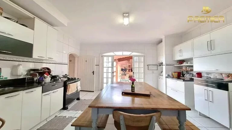 Imagem CASA À VENDA NO JARDIM PACAEMBU COM 3 DORMITÓRIOS (1 SUÍTE) EM JUNDIAÍ SP