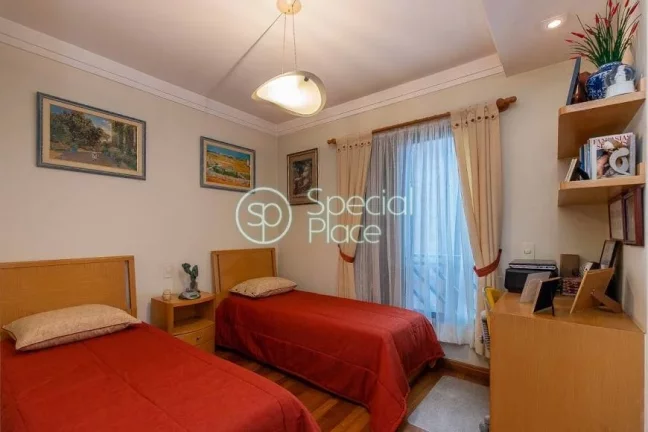 Imagem Cobertura duplex com lazer privativo, piso superior com ares de casa, possui um living amplo para tr...