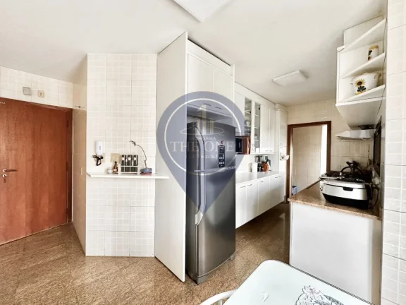 Imagem Apartamento de luxo com 4 quartos e 3 vagas na Vila Mariana, São Paulo-SP: 2 suítes, 2 salas, 4 banheiros e 177m². Venha conferir!