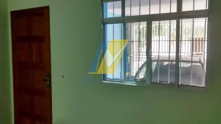 Imagem Renda imediata com 3 casas no mesmo terreno! Invista já