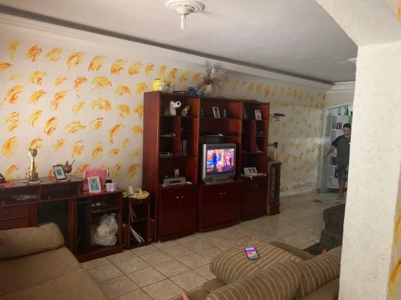 Imagem Sobrado com 4 dormitórios à venda, 239 m² por R$ 475.000,00 - Jardim Estela - Poá/SP