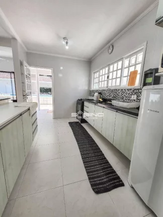 Imagem Belíssima casa à venda e Locação Anual com 4 Dormitórios 2 Suítes 281m² de área útil, na Riviera de São Lourenço - Bertioga SP